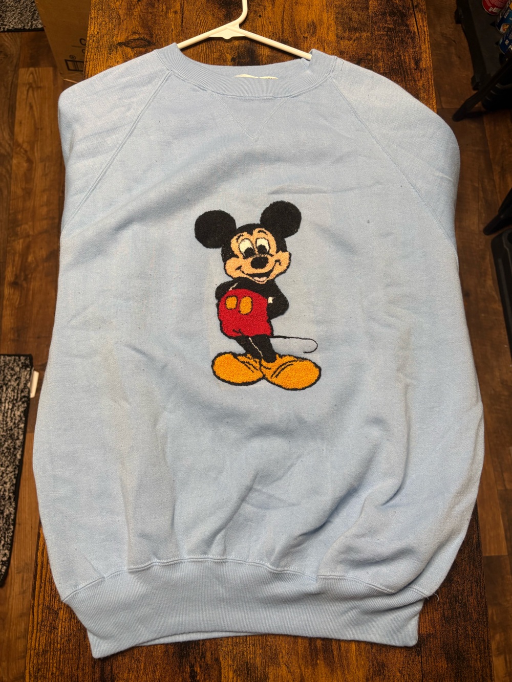 vintage 1980s women’s Mickey Mouse crewneck sweatshirt
